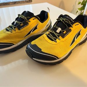 Altra Lone Peaks - Yellow - Zero Drop - Wide Toebox - Men’s Size 11.5